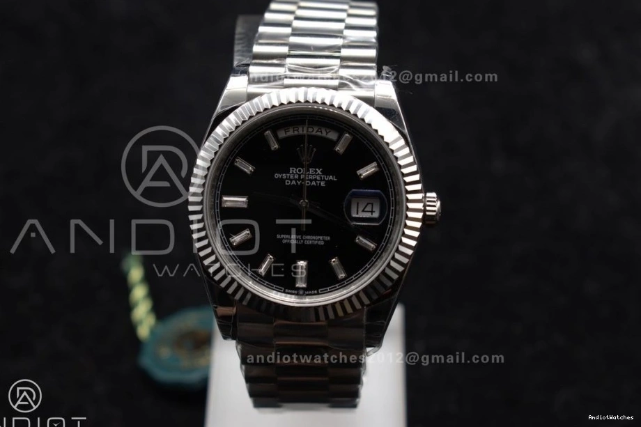 A Weight Crystal Black Dial 40 GSF on Bracelet SS Gain DayDate 718 President Bright 1002